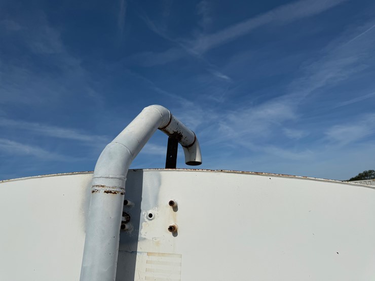 #5024-•-agm-agmc9l-~2000gal-water-tank-truck-bed-inv#:-5024-image-19
