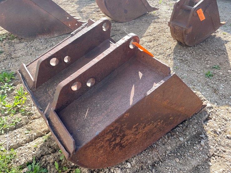 #13393-•-new-holland-bucket-image-4