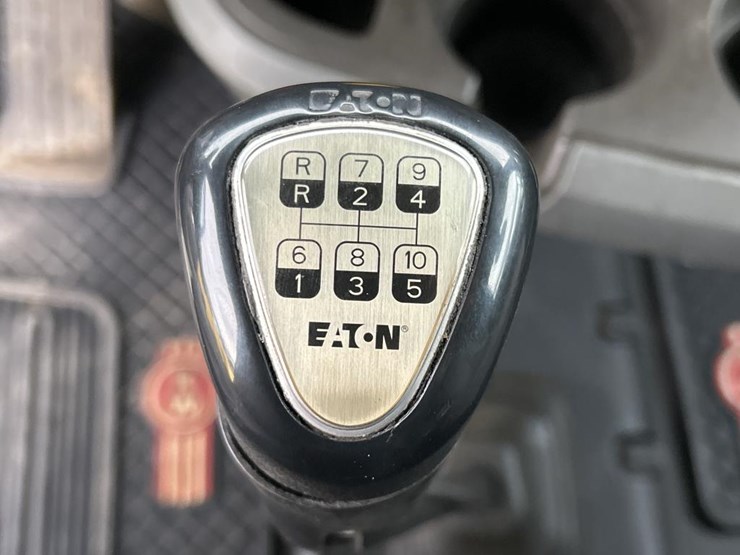 2018-kenworth-t680-image-79