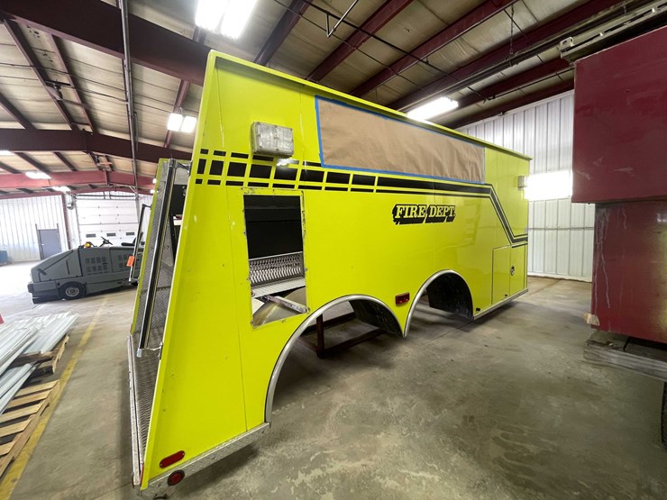 #13382-•-1993-fire-truck-tanker-body-with-poly-tank-image-2