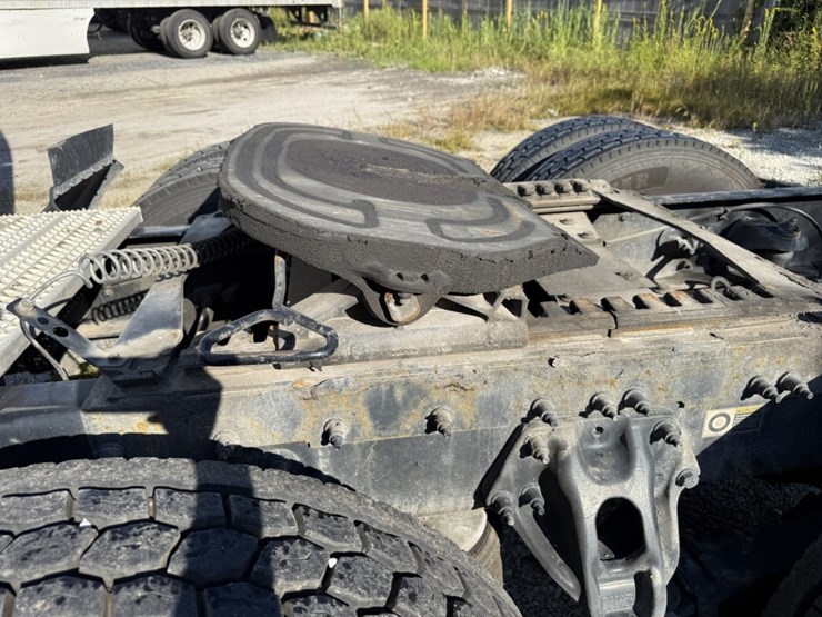 2020-peterbilt-579-image-34