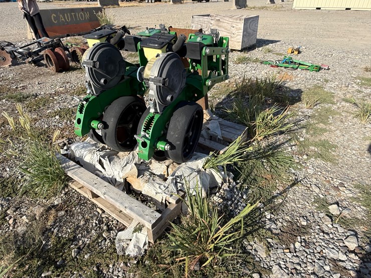 #9790-•-john-deere-twin-row-planter-unit-inv#:-9790-image-4