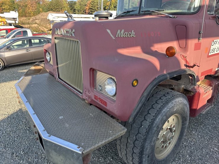 1986-mack-dm686sx-image-9