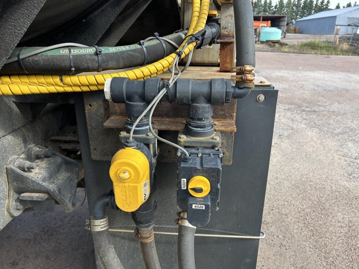 2002-caterpillar-3126-image-35