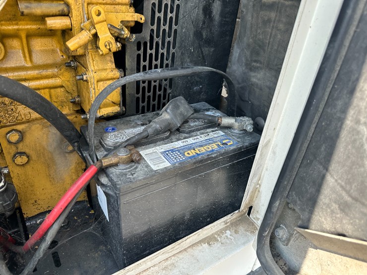 2007-caterpillar-xq20-image-21