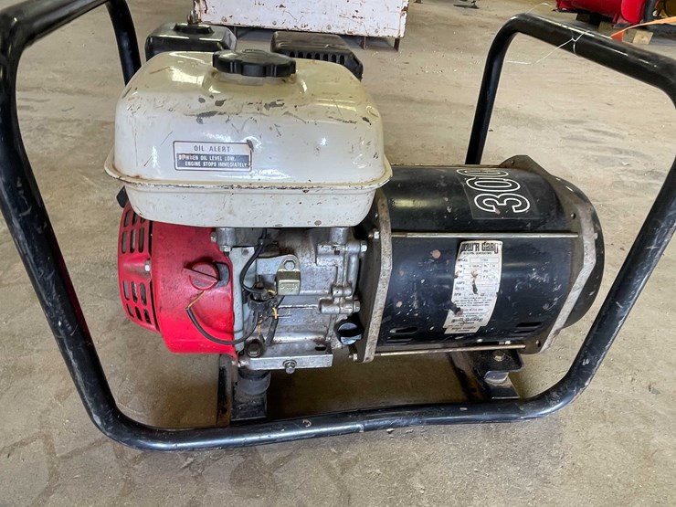 #13375-•-3000-watt-generator-image-4