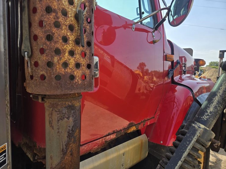 #1243-•-2002-international-6x4-dump-truck-image-8