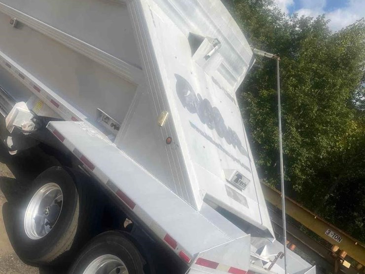 2013-travis-aluminum-bottom-dump-image-16
