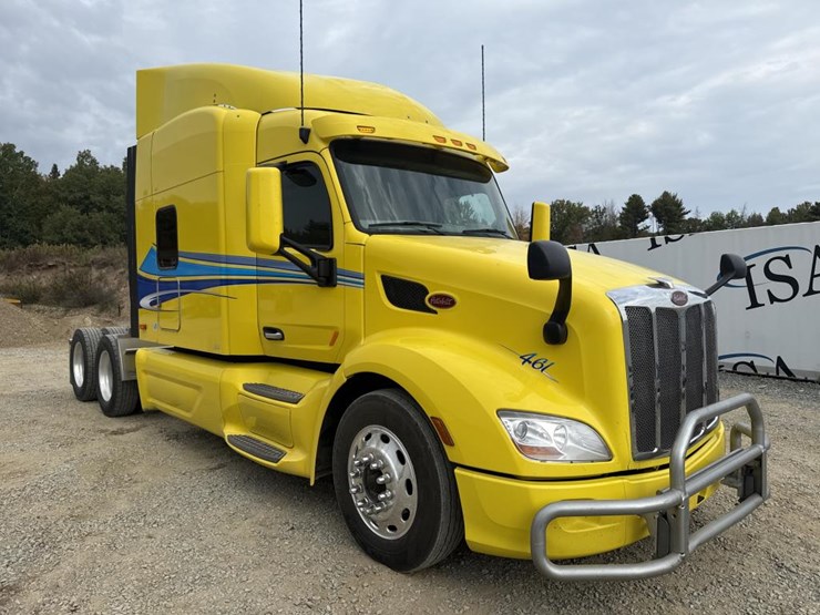 2019-peterbilt-579-image-7