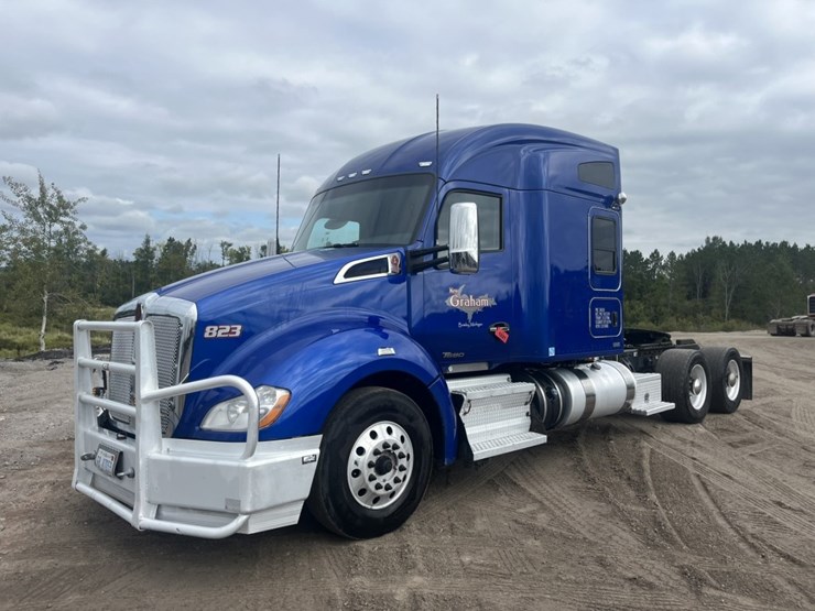 2020-kenworth-t680-image-1