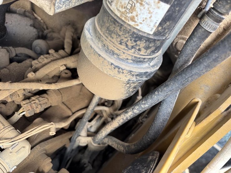 2013-caterpillar-420f-image-63