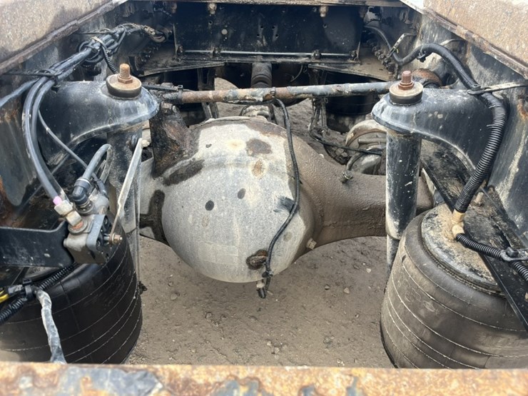 2020-kenworth-t680-image-85
