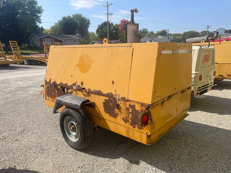 #13348-•-1992-atlas-corporation-tow-behind-compressor-image-3