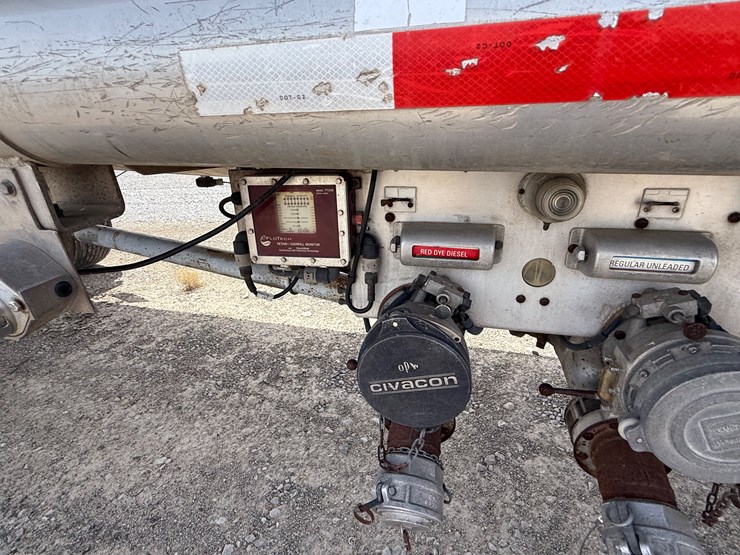 #9657-•-1996-weld-it-s/a-5400gal-fuel-trailer-1w9t23269tl010011-inv#:-9657-image-50