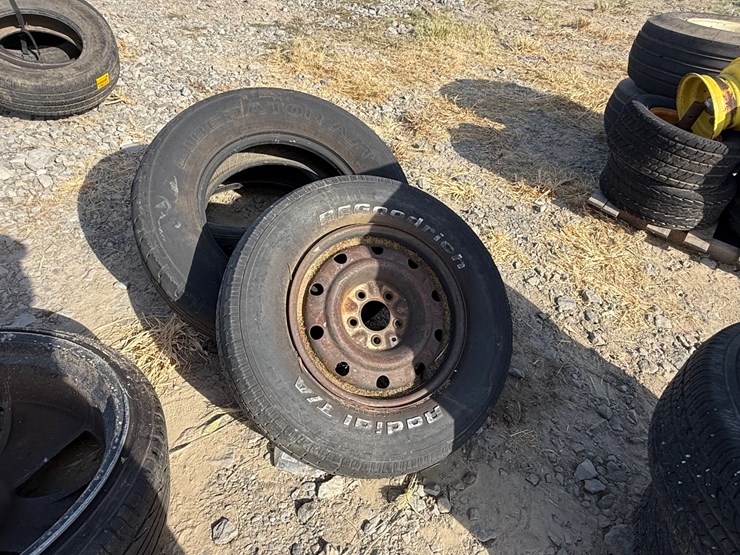 #5035-•-lot-of-(3)-miscellaneous-tires--inv#5035-inv#-5035-image-2