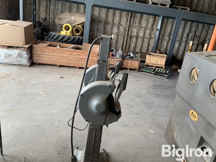 large-bench-grinder-image-4