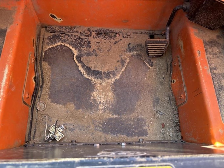 2019-gehl-r105-image-29