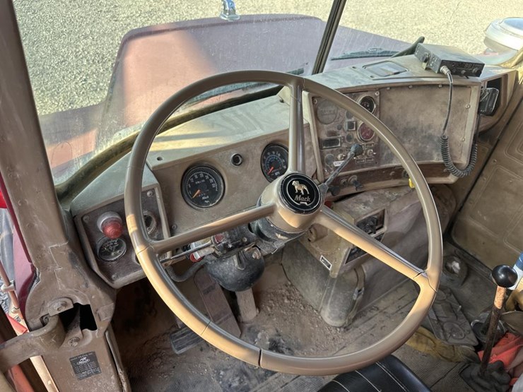 1986-mack-dm686sx-image-29