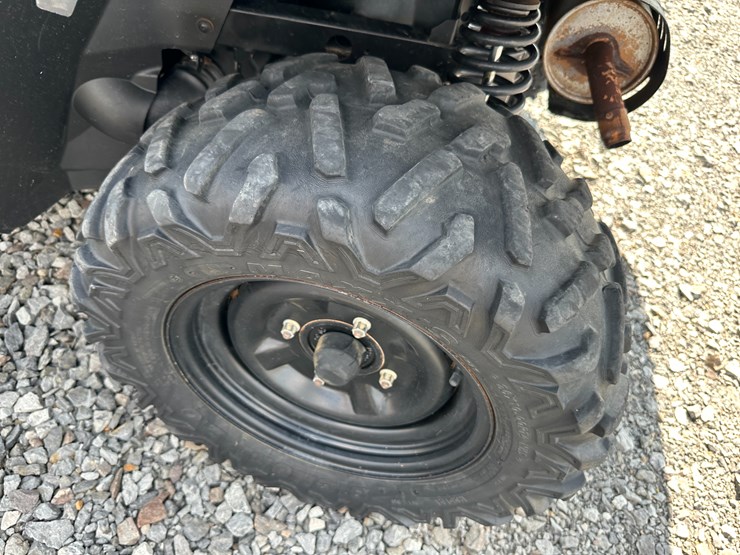 2021-john-deere-gator-image-6