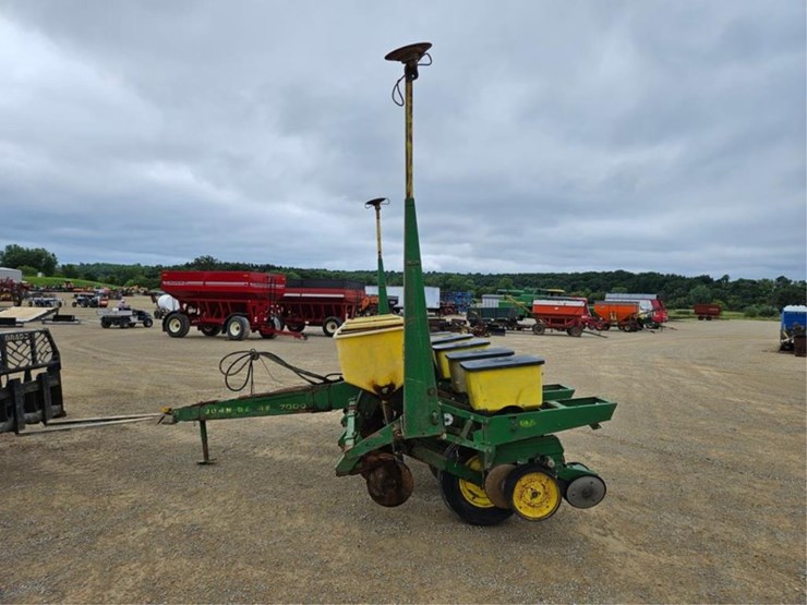 john-deere-7000-image-2
