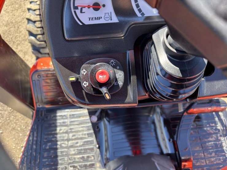 2020-kubota-b26-image-32