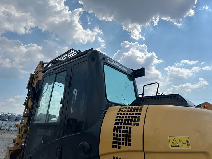 caterpillar-311fl-image-23