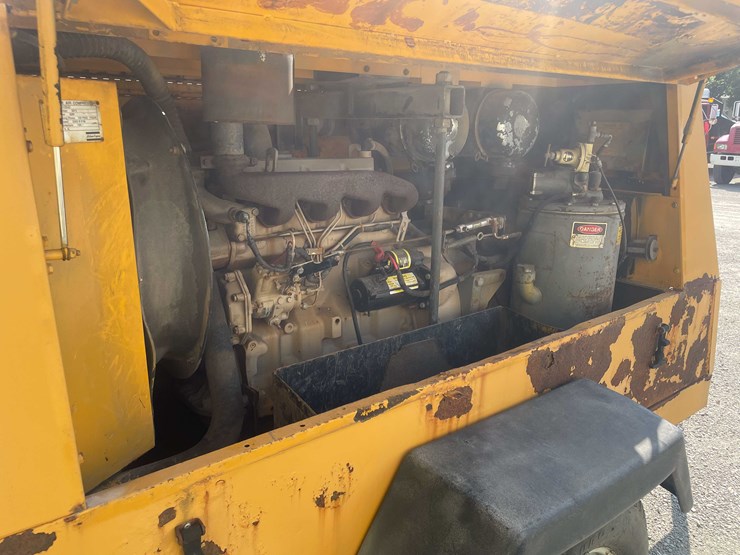 #13348-•-1992-atlas-corporation-tow-behind-compressor-image-24