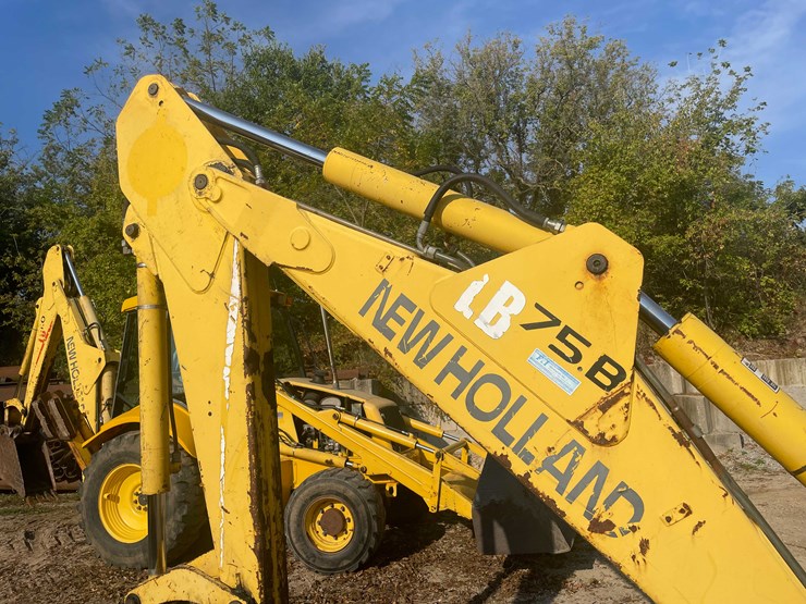 2002-new-holland-lb75b-image-28