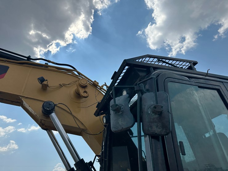 caterpillar-311fl-image-25