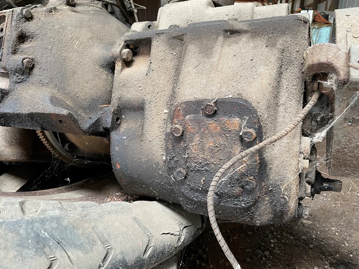 #7165-•-engine-and-transmission-image-17