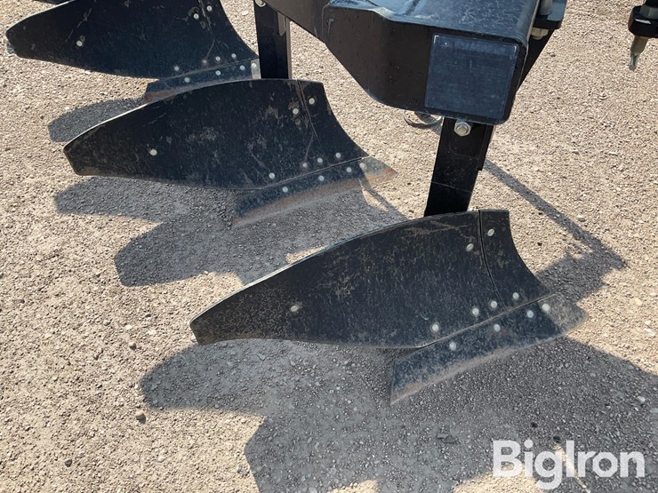 2019-bison-avb400h-4-bottom-roll-over-plow-image-15