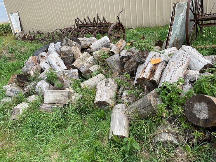 #7132-•-cut-firewood-image-1