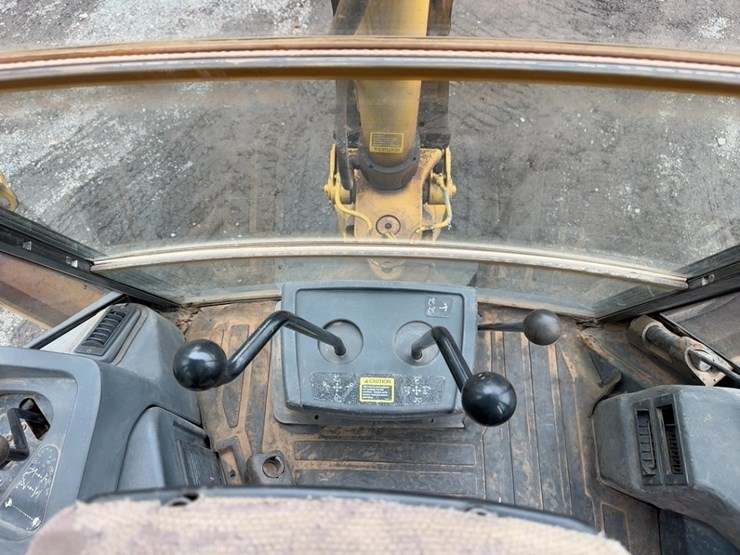 2001-deere-310g-image-23