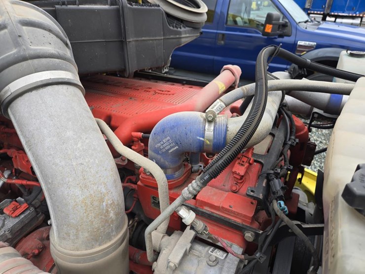 2019-peterbilt-579-image-43