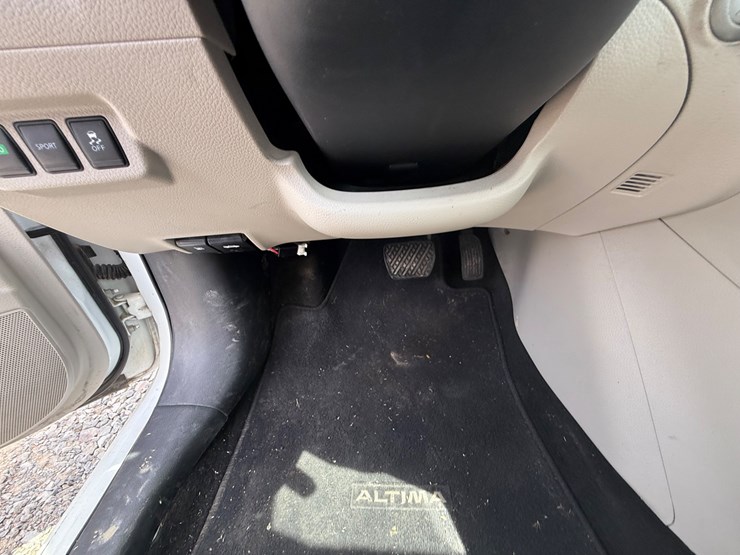 #3760-•-inop-2016-nissan-sentra-sedan-3n1ab7ap6gy243642-inv#:-3760-image-37