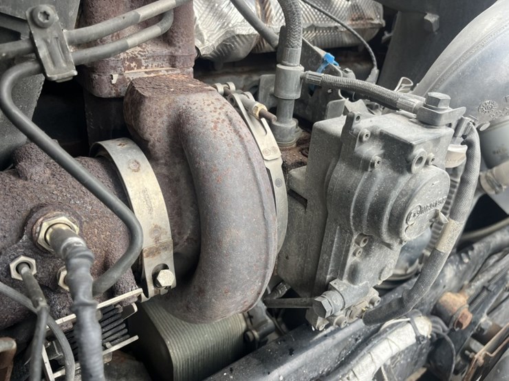 2020-kenworth-t680-image-37