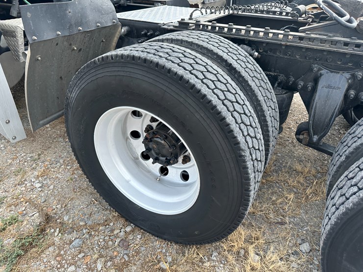 2018-western-star-5700-image-8