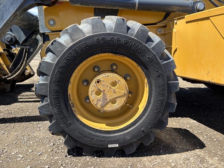 2019-deere-310l-ep-image-27