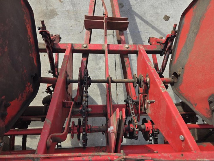 massey-ferguson-468-image-15