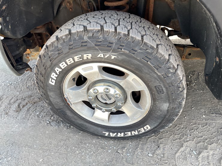 2011-ford-f250-image-17