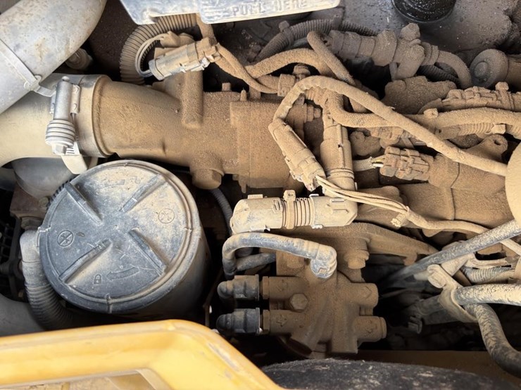 2013-caterpillar-420f-image-62