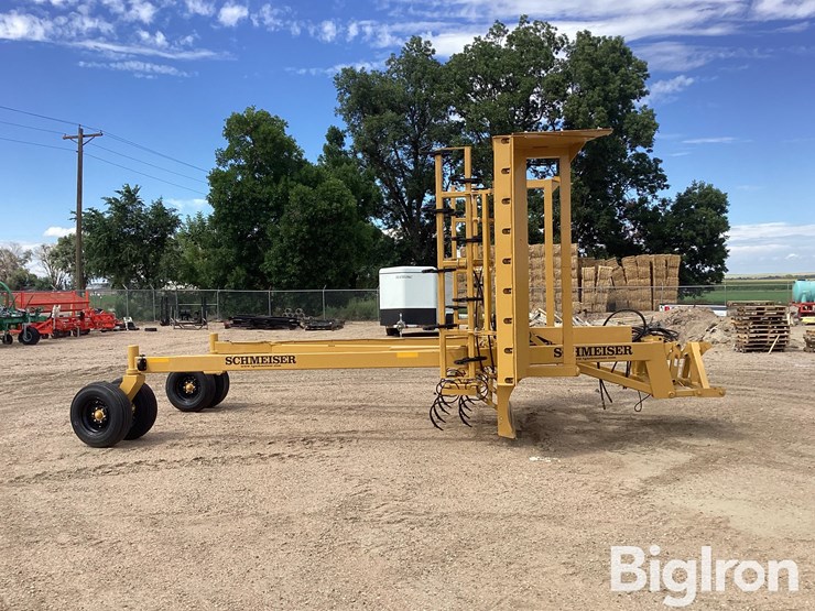 2022-schmeiser-svt24r-24'-varitrak-folding-3-pt-land-leveler-image-4