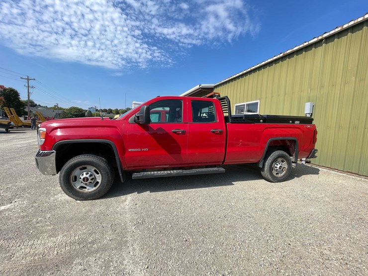 2015-gmc-sierra-2500hd-image-2