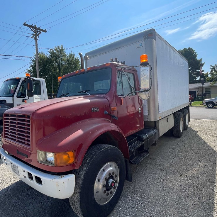 1994 INTERNATIONAL 4900