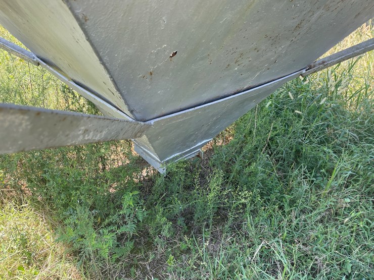 #24136-•-**over-head-bulk-feed-bin-image-5