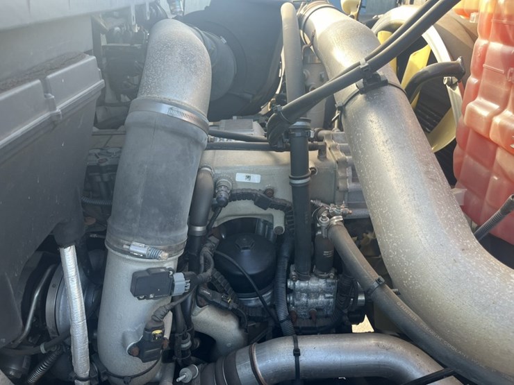 #1249-•-2011-navistar-7600-sba-6x4-2010-mixer-truck-image-25