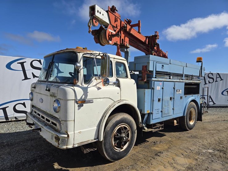 1990-ford-8000-image-1