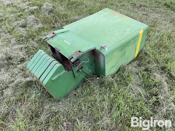 john-deere-100-image-7