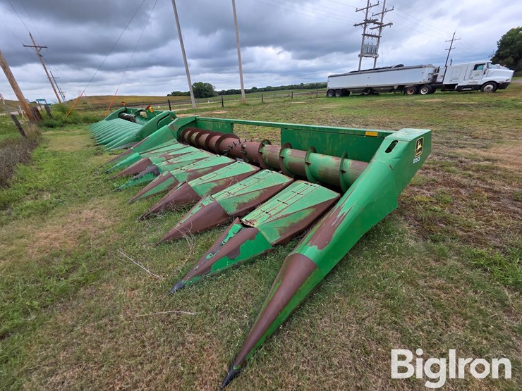 john-deere-853-image-1
