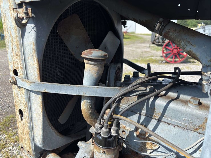 massey-ferguson-40-image-46